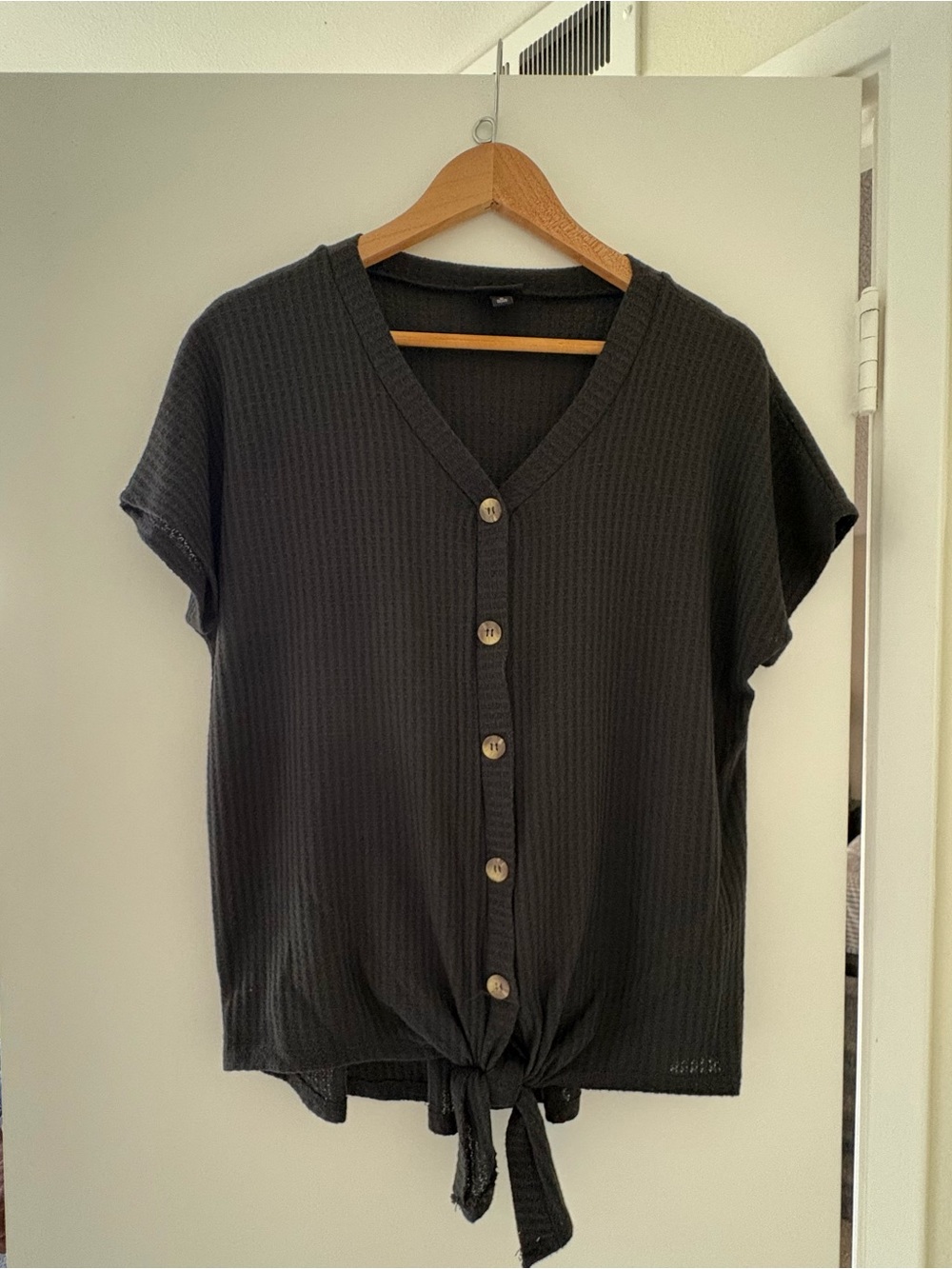 Torrid size 0 black shirt